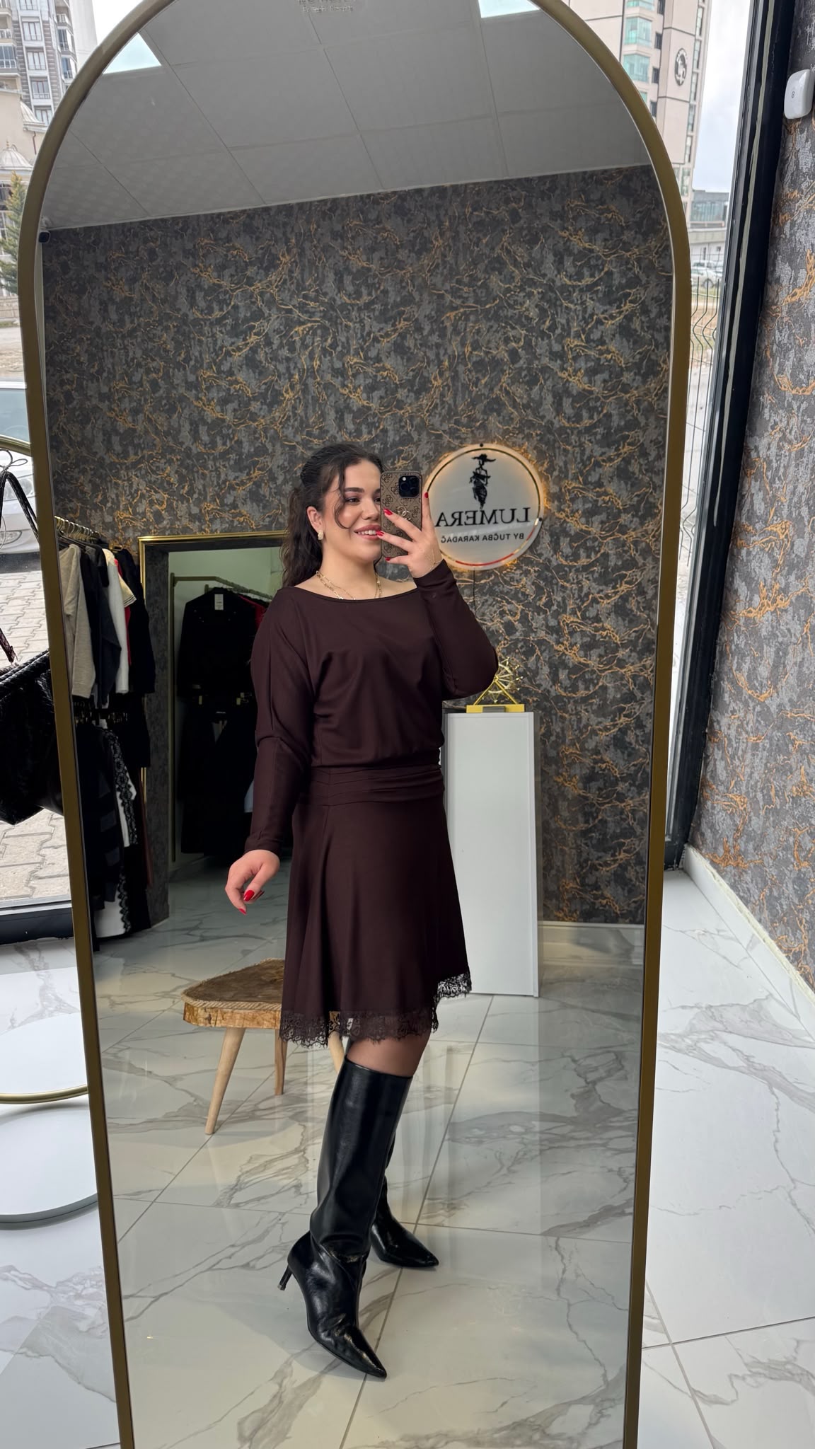 Nora Dantel Etekli Kahve Elbise